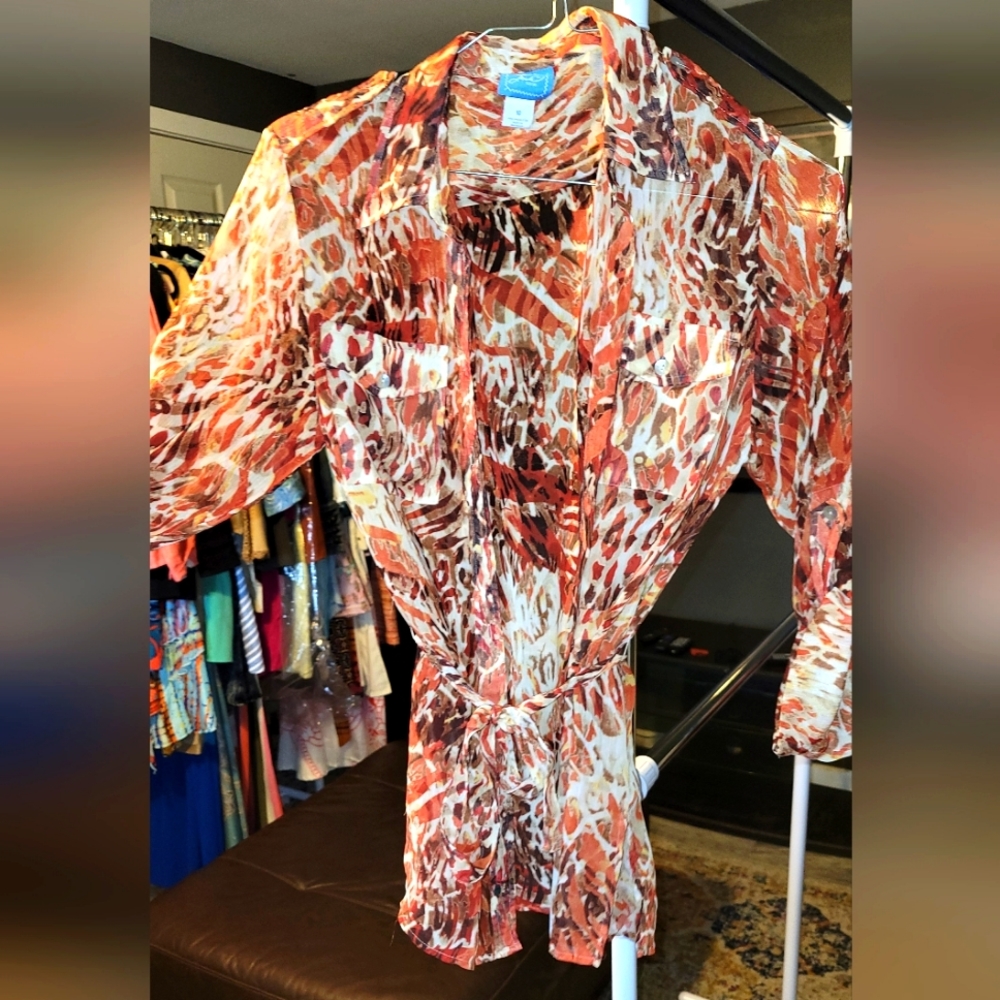 Print blouse with tie at waist